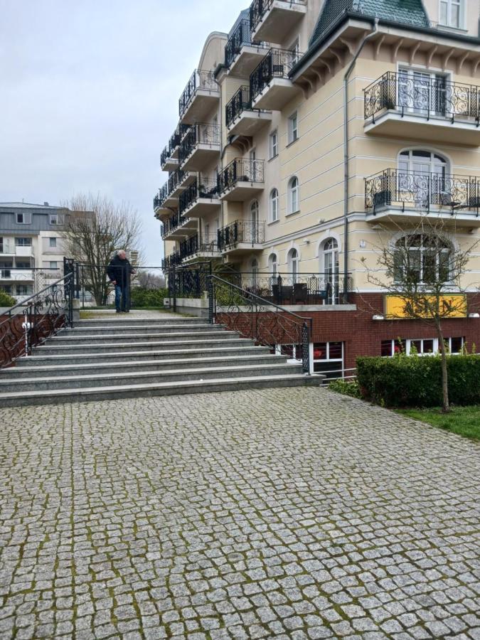 Uzdrowiskowa "Trzy Korony" Apartment Świnoujście Екстериор снимка